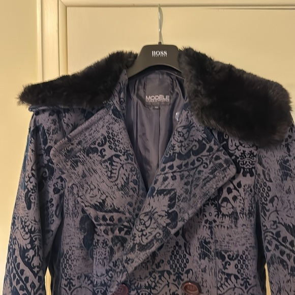 Jacquard/Damask peacoat - dark blue with faux fur collar - Picture 3 of 7